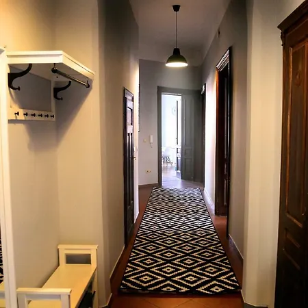 Spacious In The Heart Of The Old Town